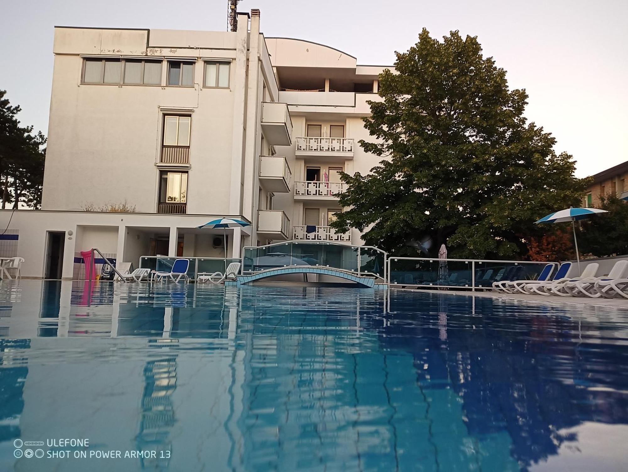 Hotel Firenze บิบิโอเน ภายนอก รูปภาพ