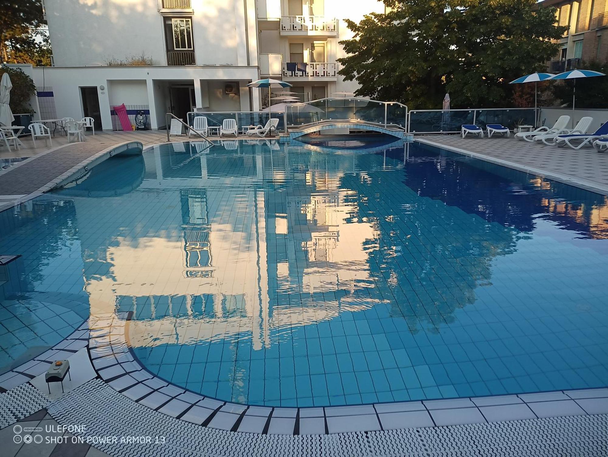 Hotel Firenze บิบิโอเน ภายนอก รูปภาพ