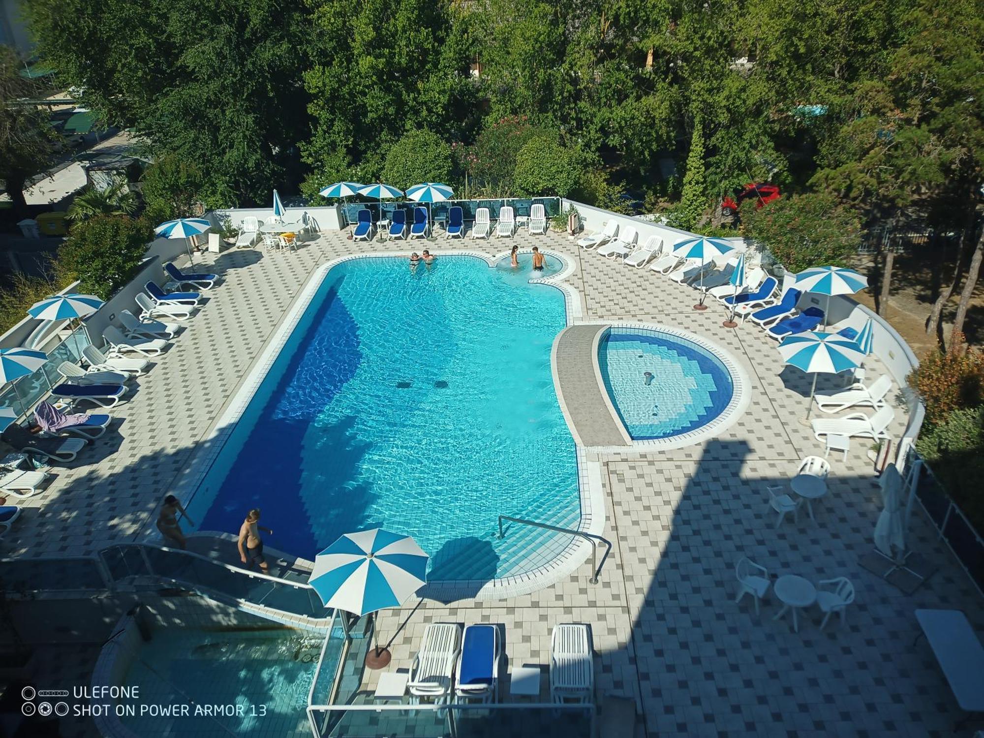 Hotel Firenze บิบิโอเน ภายนอก รูปภาพ
